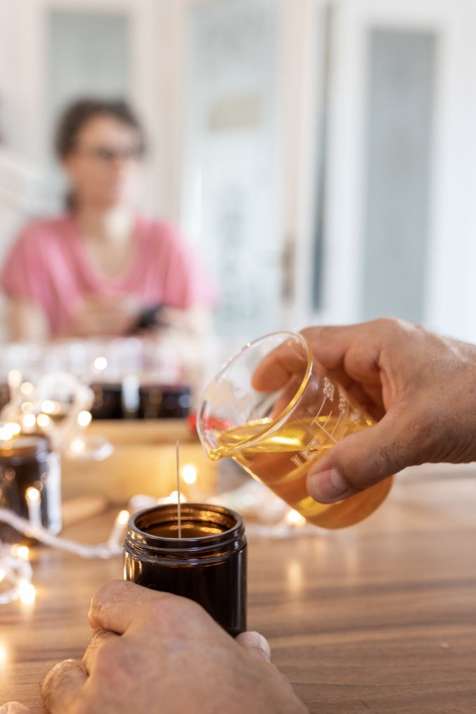 Voucher na warsztaty tworzenia świec sojowych